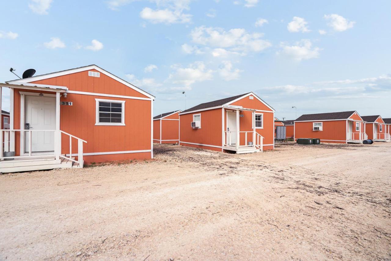 The Resource Inn -Big Lake Tx Exterior photo